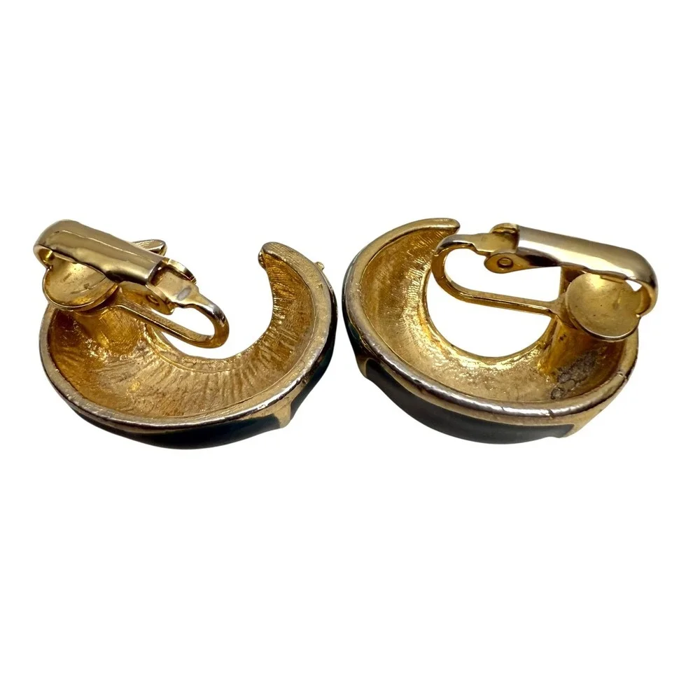 Vintage Gold Tone Enamel Emerald Green Clip On Earrings Oval Hoop Lightweight